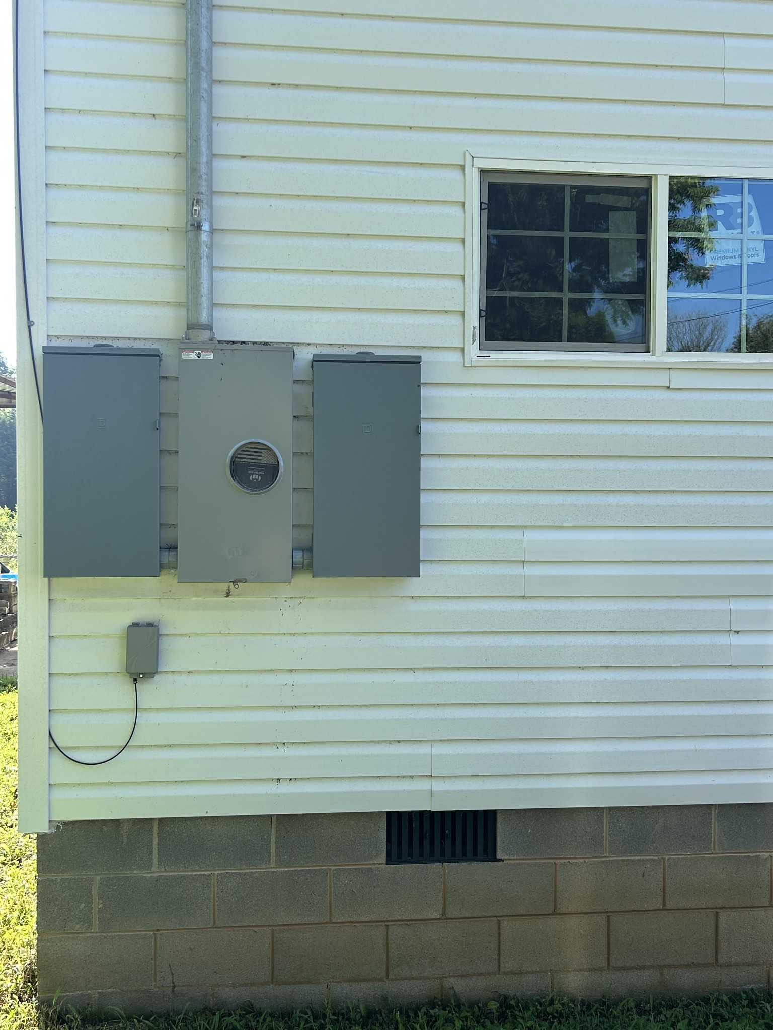 407 Main Street Prospect, TN 38477 - Photo 9 of 11 a view of a door of a house