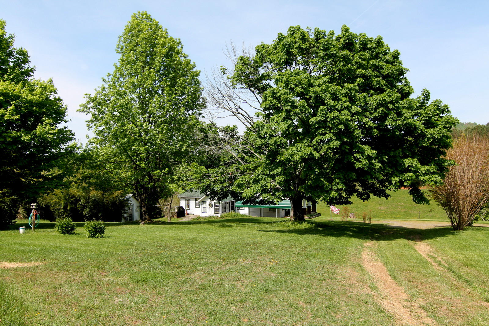 1388 Shadow Mountain Lane Blue Ridge, VA 24064 - Photo 51 of 55 IMG_1368