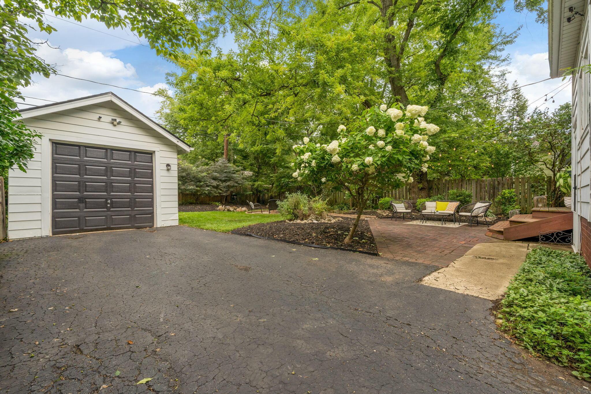 226 Winthrop Road Columbus, OH 43214 - Photo 46 of 47 1-Car Garage