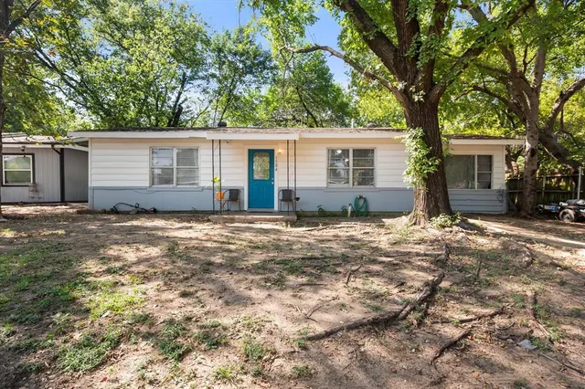 $199,900 | 1704 Joyce Street, Arlington, TX 76010