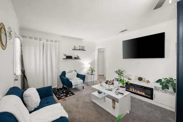 $199,900 | 1704 Joyce Street, Arlington, TX 76010