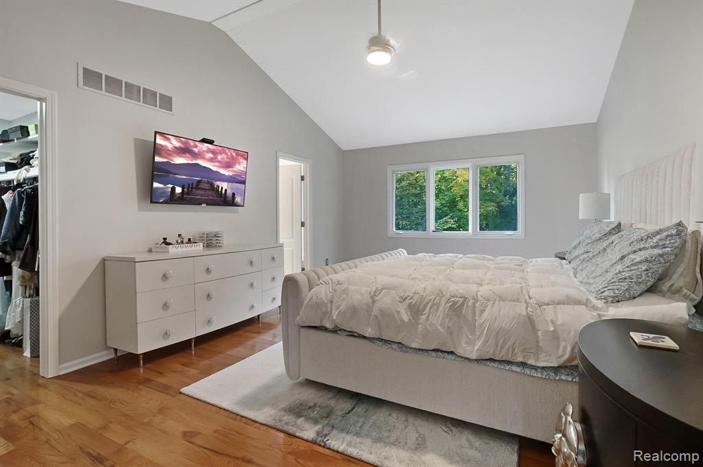 2032 Roundtree Rochester Hills, MI 48307 - Photo 21 of 30