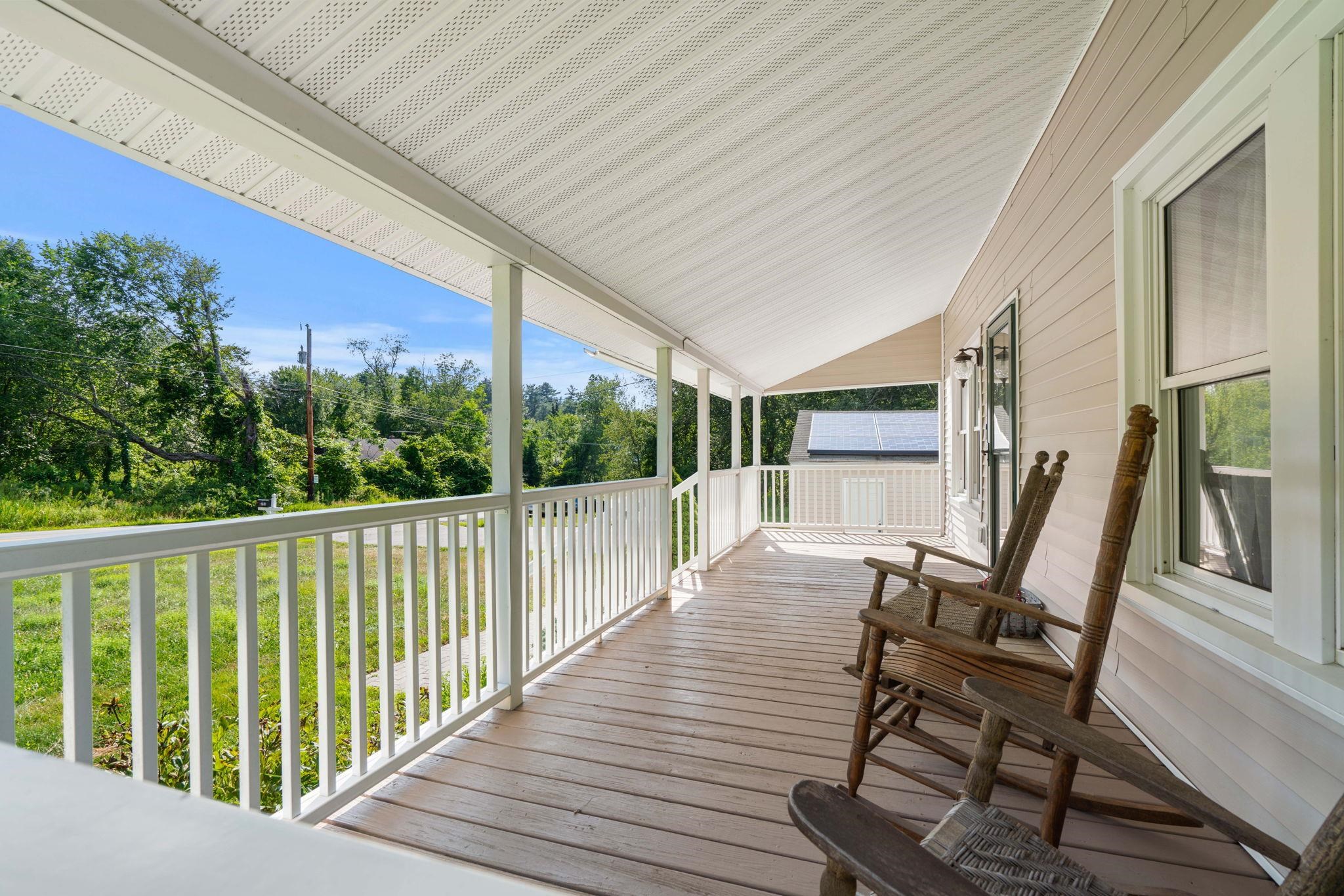 755 Chester Road Auburn, NH 03032 - Photo 6 of 58 Gallery Image 6