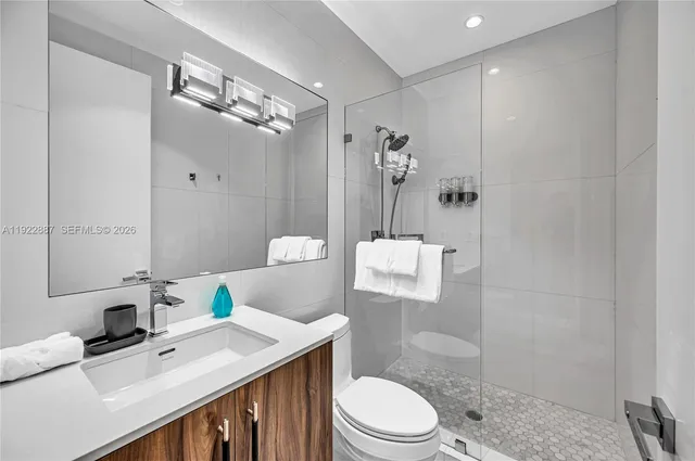 $5,190,000 | 7501 Coquina Drive, North Bay Village, FL 33141