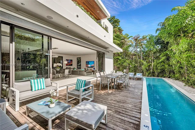 $5,490,000 | 7501 Coquina Drive, North Bay Village, FL 33141