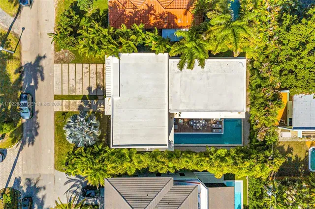 $5,190,000 | 7501 Coquina Drive, North Bay Village, FL 33141