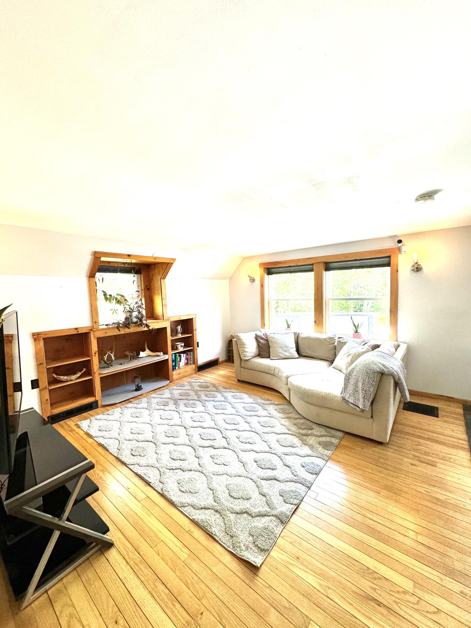 306 Warren Hill Road Jay, ME 04239 - Photo 17 of 32 Living