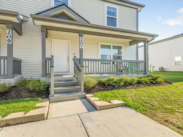 $289,500 | 207 South Llanos Street, Cortland, IL 60112