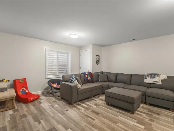 $289,500 | 207 South Llanos Street, Cortland, IL 60112