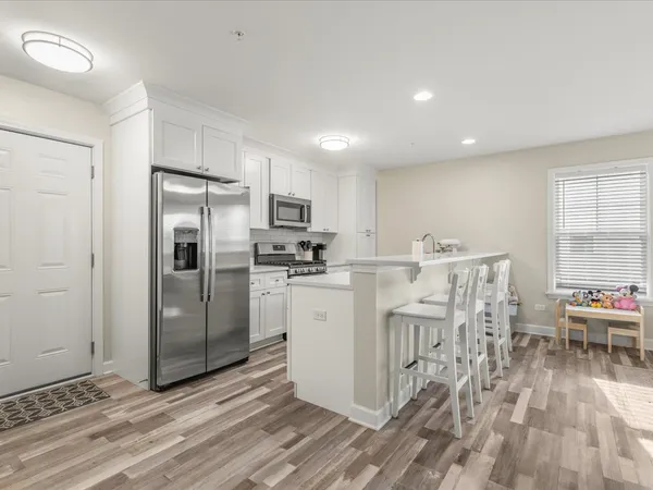$289,500 | 207 South Llanos Street, Cortland, IL 60112