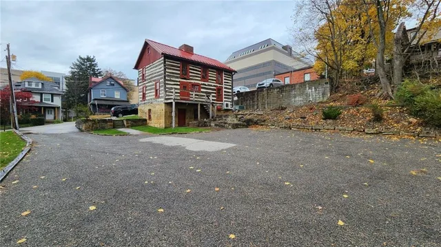 $2,000 | 209 West Diamond Street, Butler, PA 16001