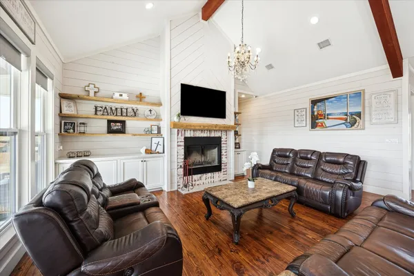 $799,000 | 2283 Farm To Market 332 Brenham Tx 77833, Brenham, TX 77833