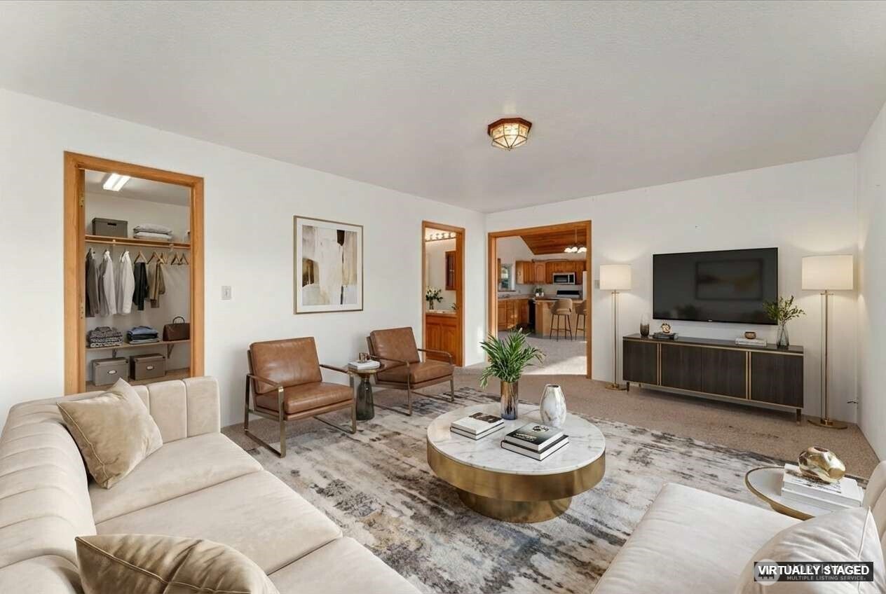 11 Pateros Fish Hatchery Road Pateros, WA 98846 - Photo 14 of 33 a living room with furniture and a flat screen tv