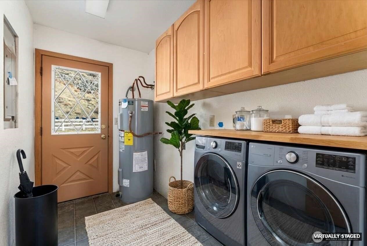 11 Pateros Fish Hatchery Road Pateros, WA 98846 - Photo 22 of 33 a utility room with sink dryer and washer