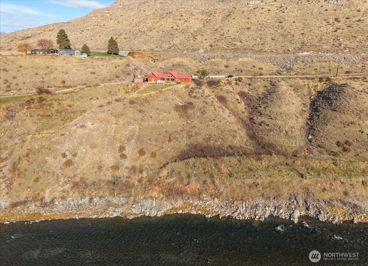 11 Pateros Fish Hatchery Road Pateros, WA 98846 - Photo 30 of 33 a view of water heater on a field