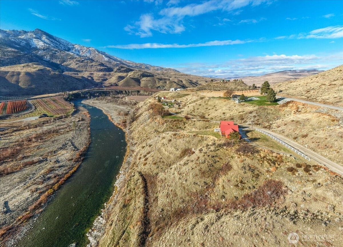 11 Pateros Fish Hatchery Road Pateros, WA 98846 - Photo 32 of 33 a view of beach and ocean
