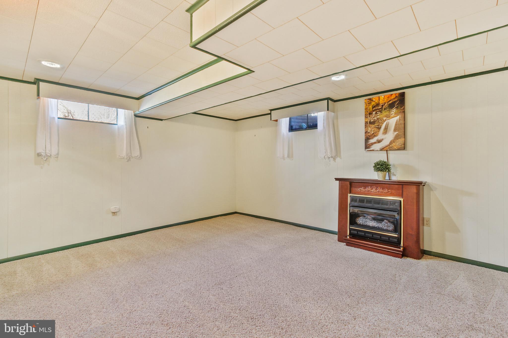 131 Harvard Road Hagerstown, MD 21742 - Photo 18 of 25 Lots of space for a great family room