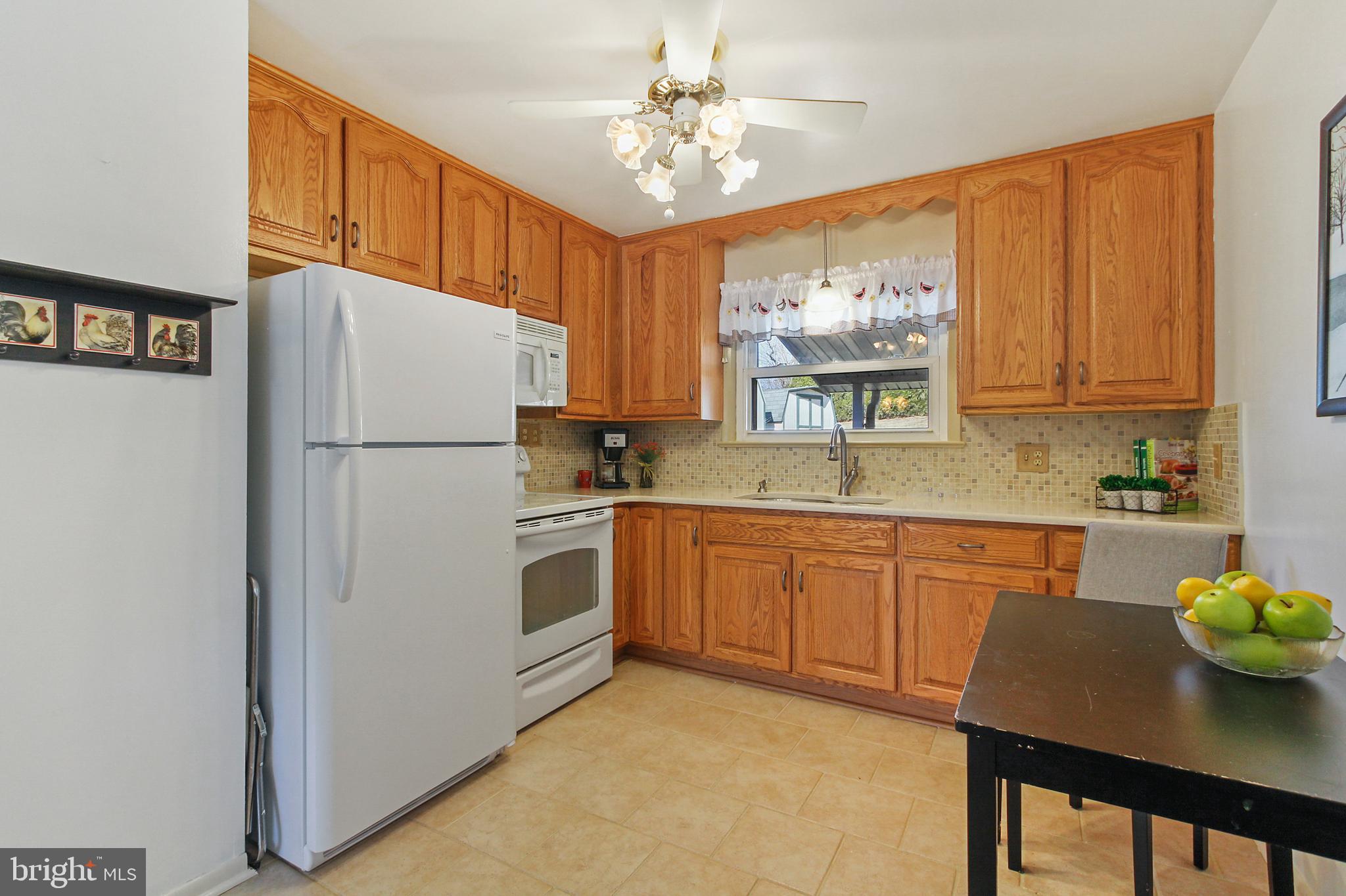 131 Harvard Road Hagerstown, MD 21742 - Photo 7 of 25 An updated kitchen with table space