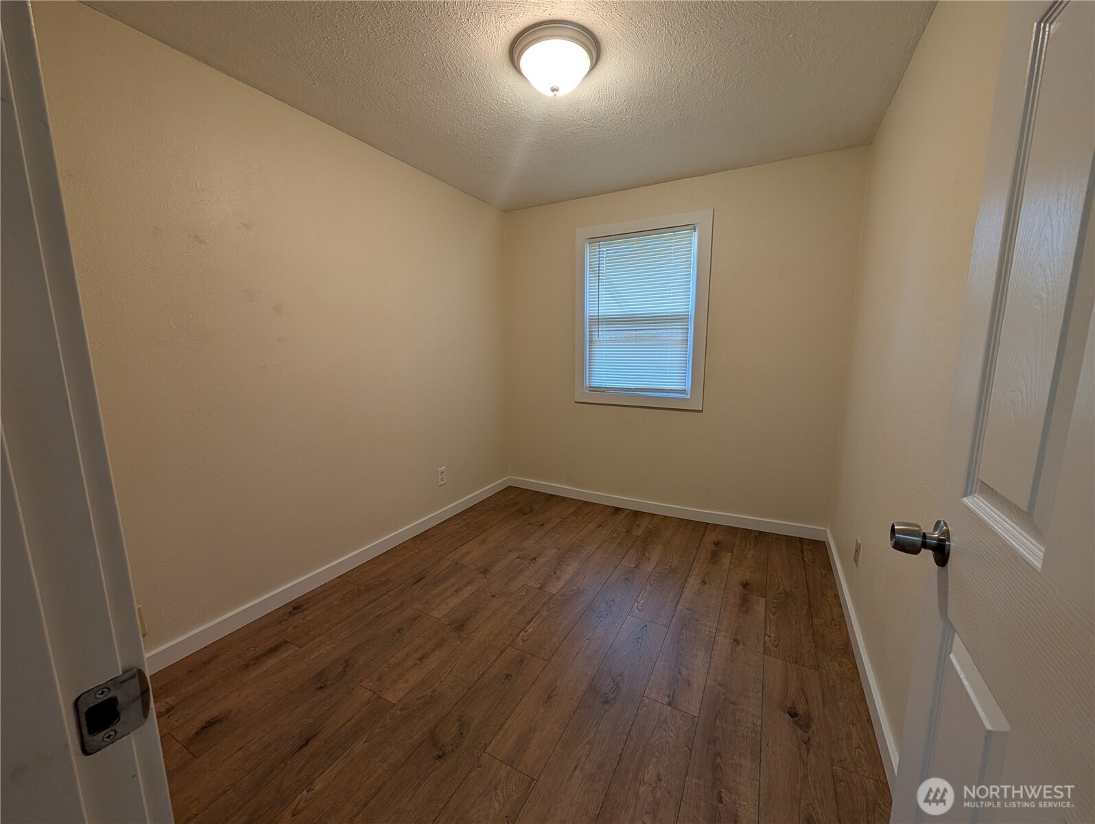 11002 Idlewild Road Southwest Lakewood, WA 98498 - Photo 11 of 17