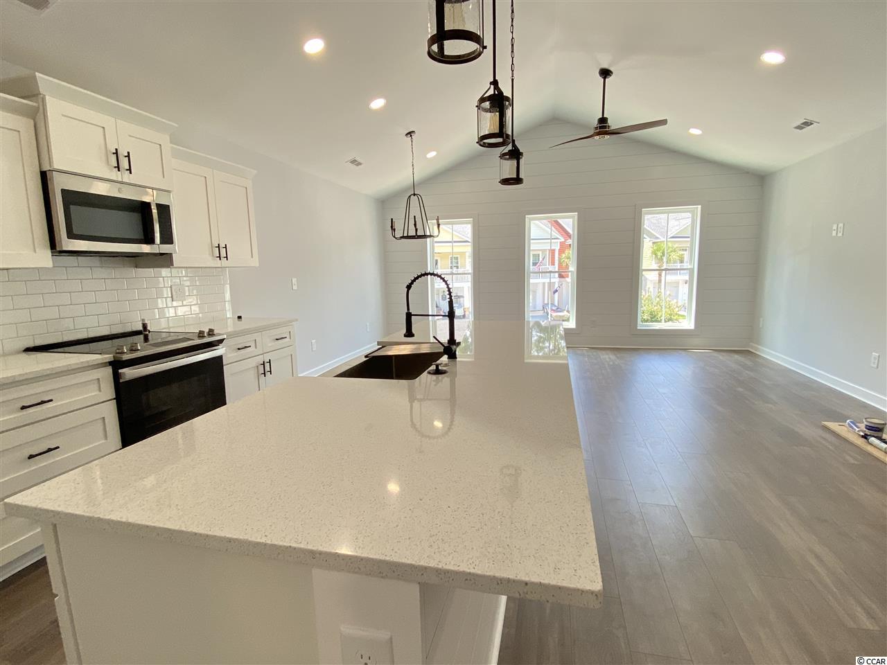 204 Kings Crossing Loop Murrells Inlet, SC 29576 - Photo 2 of 13