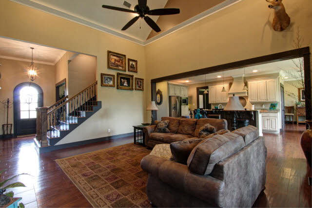 7696 Lake Boulevard Daphne, AL 36527 - Photo 7 of 33 living room