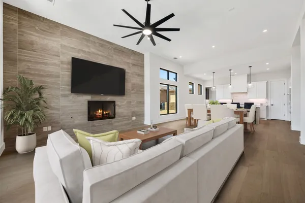 $829,000 | 2401 Kahala Sunset Drive, Spicewood, TX 78669