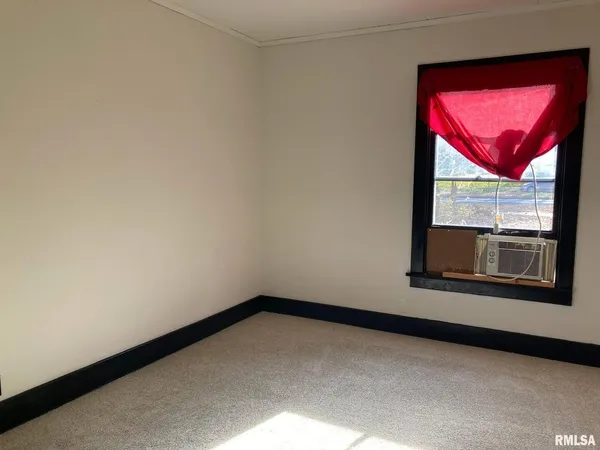 $122,000 | 1605 Arlington Avenue, Davenport, IA 52803