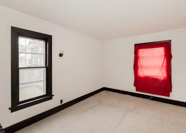 $122,000 | 1605 Arlington Avenue, Davenport, IA 52803