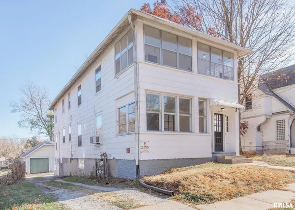 $122,000 | 1605 Arlington Avenue, Davenport, IA 52803