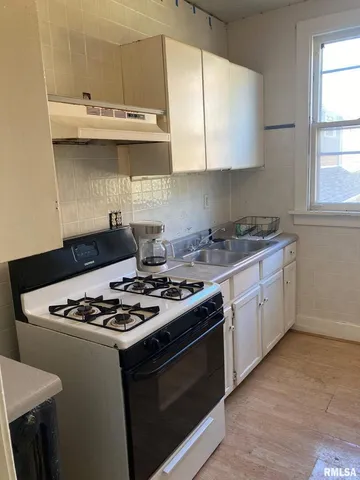 $135,000 | 1605 Arlington Avenue, Davenport, IA 52803