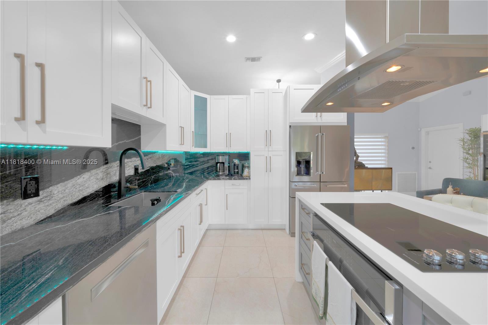14051 Southwest 48th Street Miami, FL 33175 - Photo 16 of 53