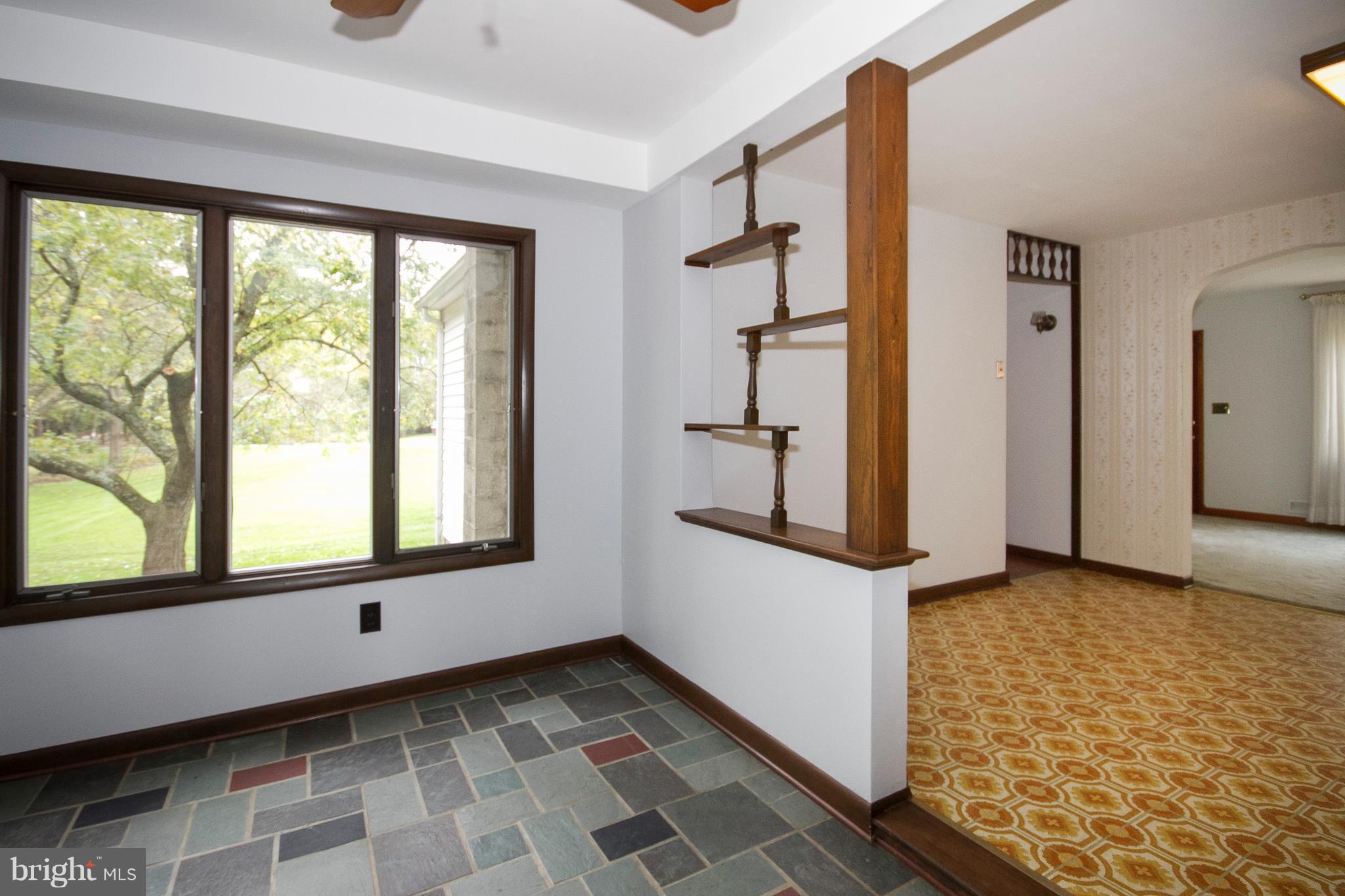 5709 Keithley Road White Marsh, MD 21162 - Photo 8 of 28 4 Season Room