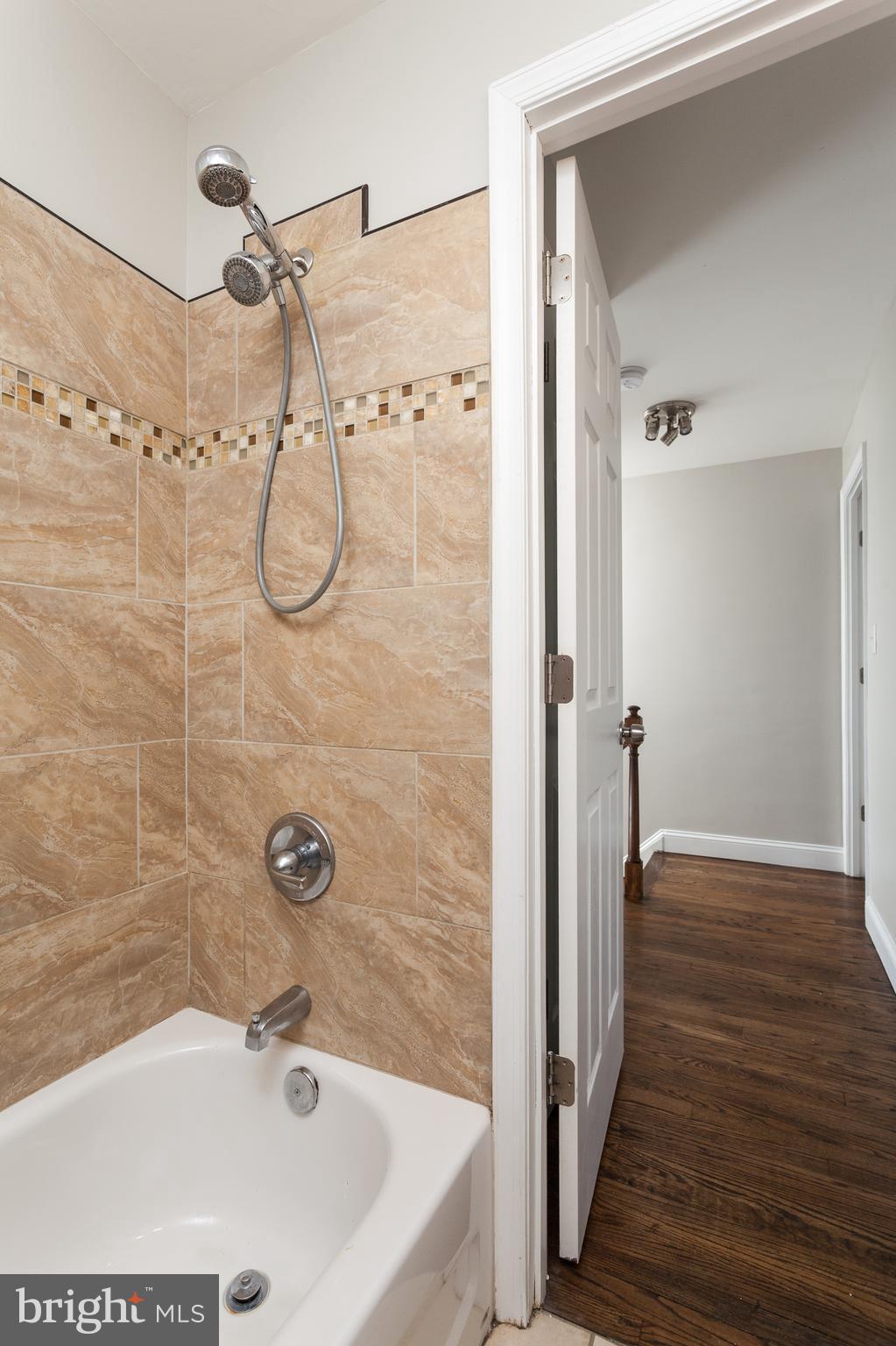 721 South Woodington Road Baltimore, MD 21229 - Photo 21 of 33 Upper Level Main Bath