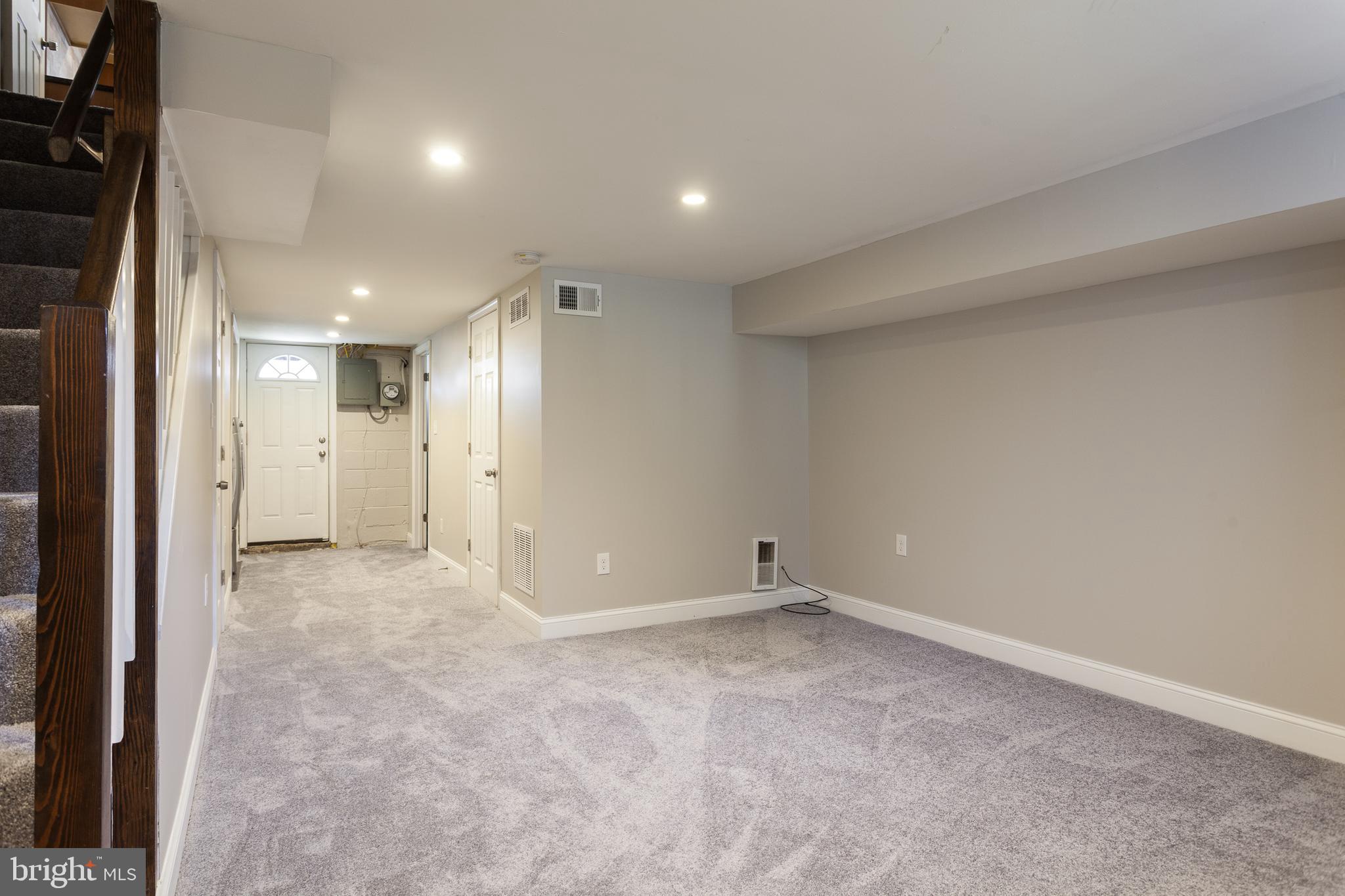721 South Woodington Road Baltimore, MD 21229 - Photo 22 of 33 Lower Level Family Room
