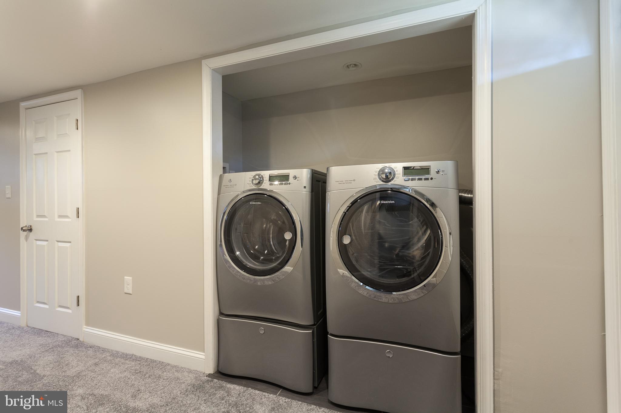 721 South Woodington Road Baltimore, MD 21229 - Photo 25 of 33 Laundry Area