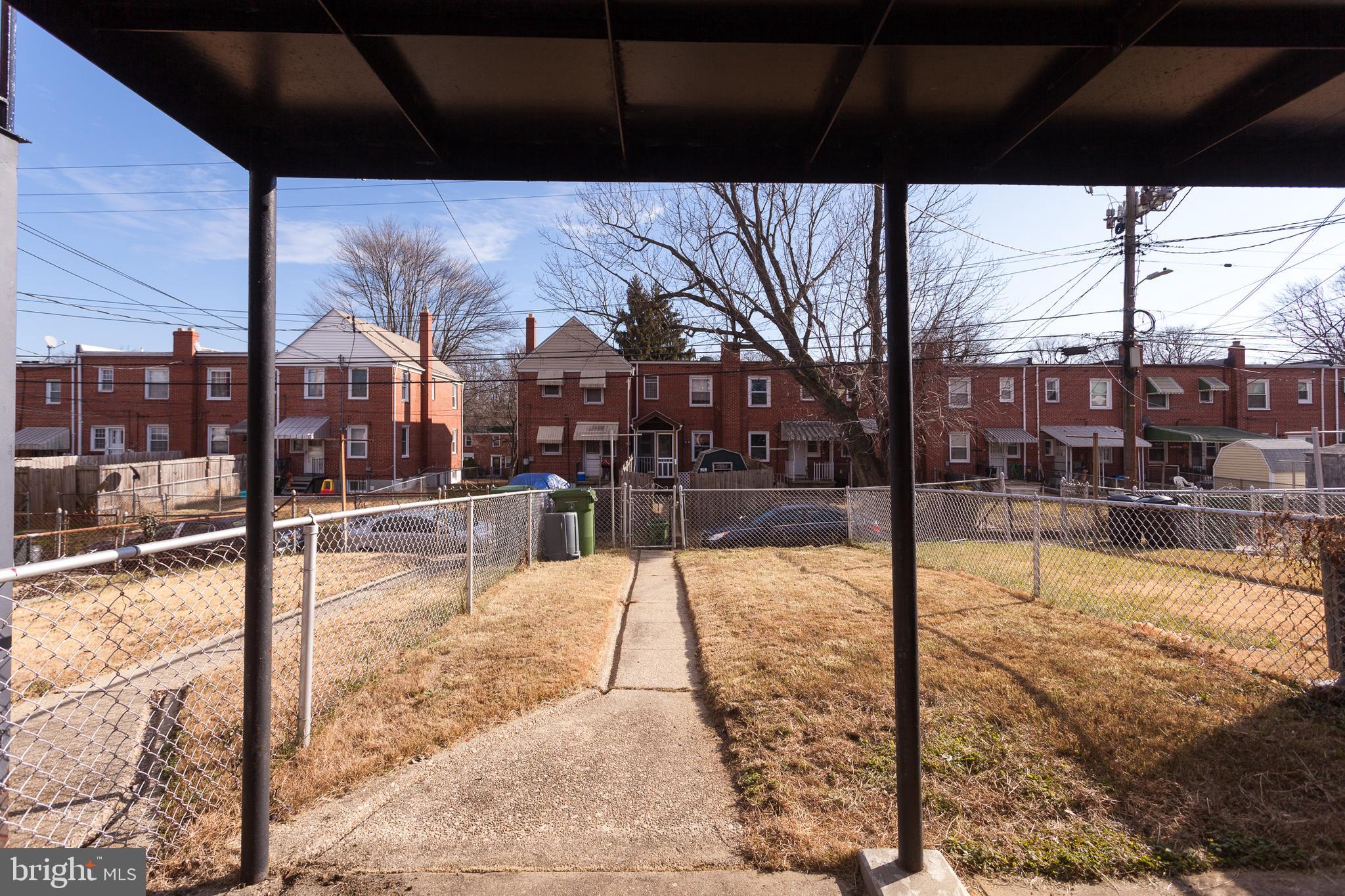721 South Woodington Road Baltimore, MD 21229 - Photo 29 of 33 Back Yard