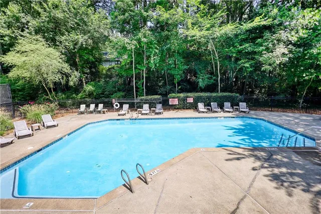 $250,000 | 2205 Cumberland Court Southeast, Smyrna, GA 30080