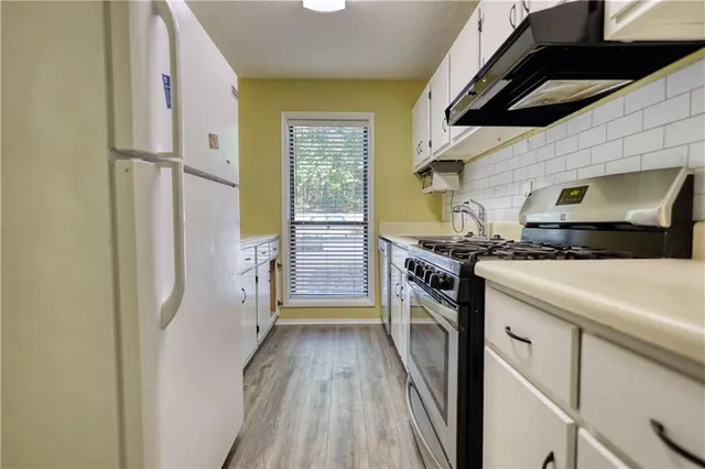 a close view of a stove