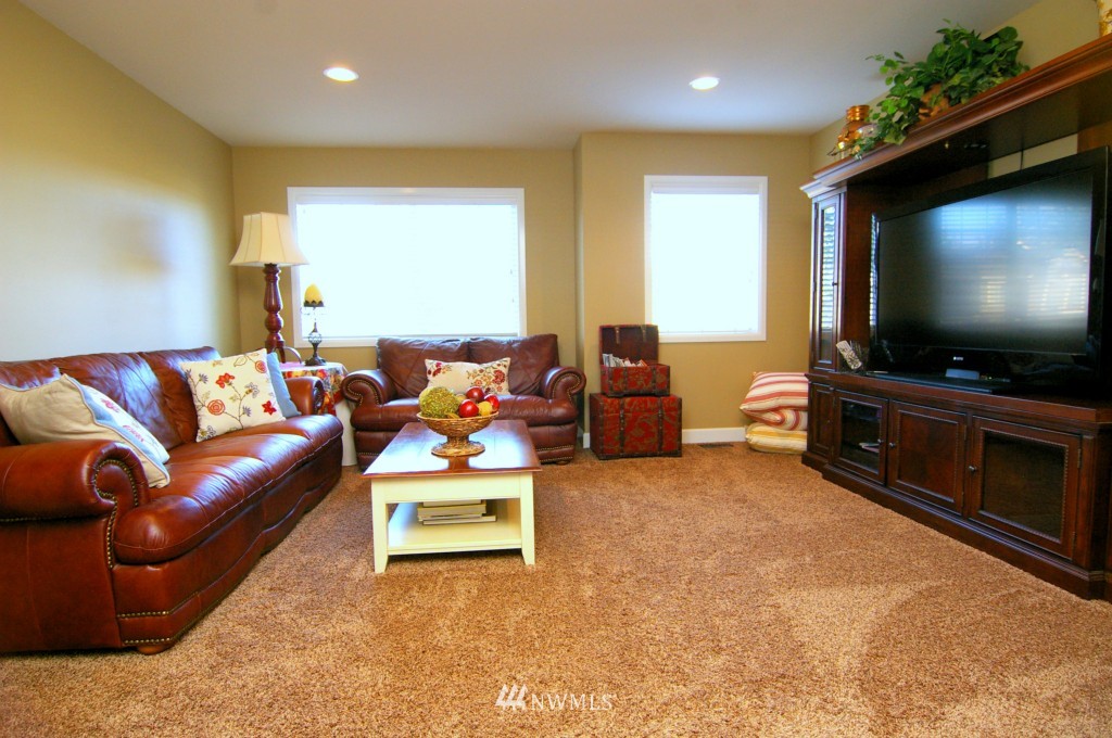 20814 37th Avenue Southeast Bothell, WA 98021 - Photo 17 of 18