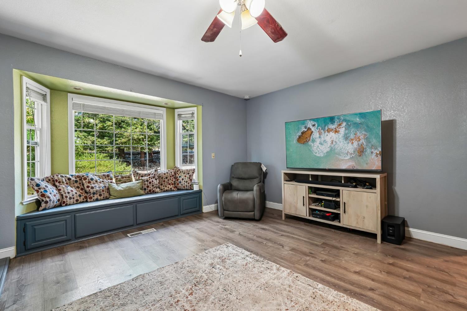3611 Cambridge Road Cameron Park, CA 95682 - Photo 6 of 34