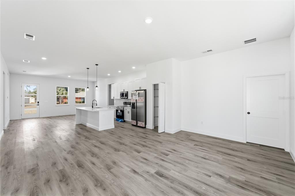 16218 Southwest 27th Terrace Road Ocala, FL 34473 - Photo 11 of 35