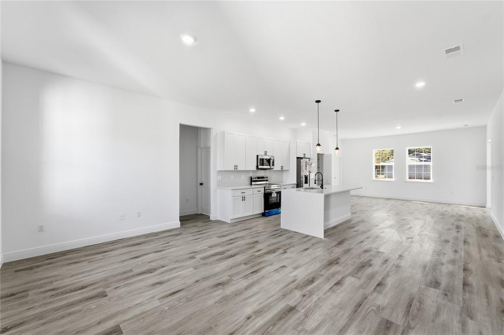 16218 Southwest 27th Terrace Road Ocala, FL 34473 - Photo 3 of 35