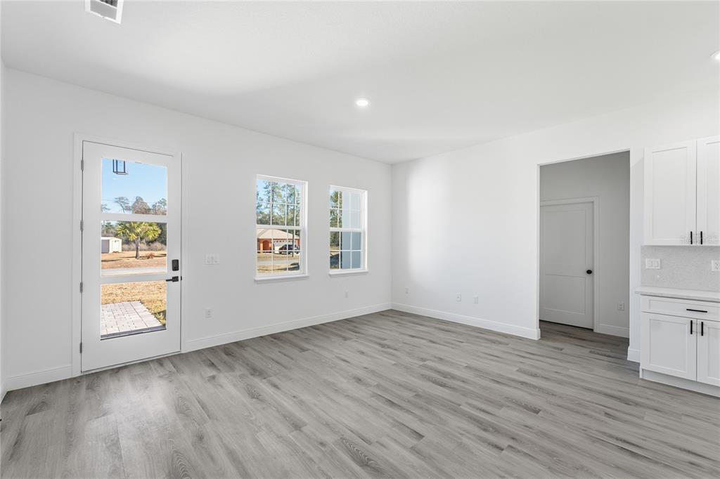 16218 Southwest 27th Terrace Road Ocala, FL 34473 - Photo 6 of 35