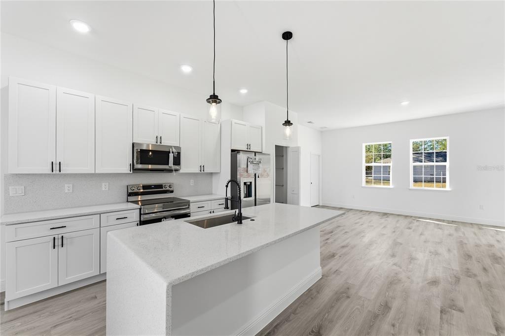 16218 Southwest 27th Terrace Road Ocala, FL 34473 - Photo 7 of 35