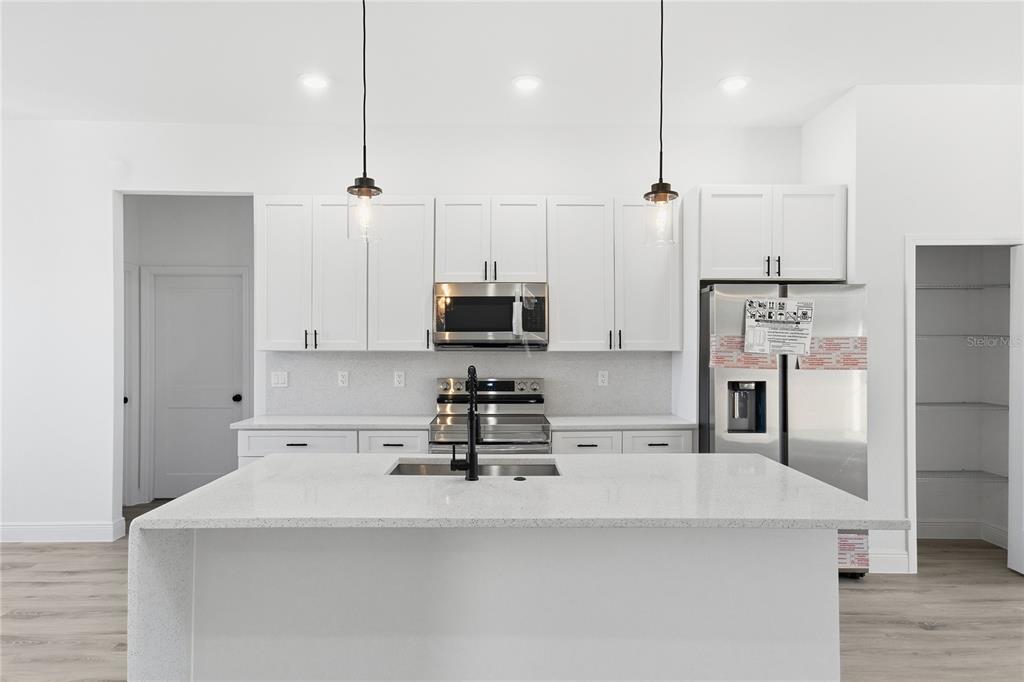 16218 Southwest 27th Terrace Road Ocala, FL 34473 - Photo 8 of 35