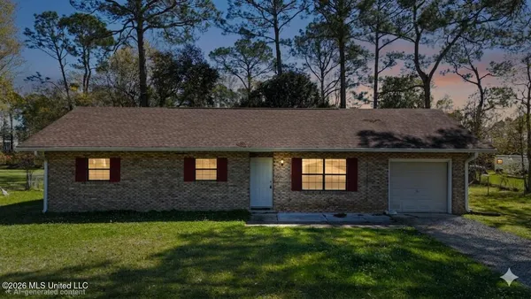 $189,900 | 12448 North Oaklawn Lane, Biloxi, MS 39532