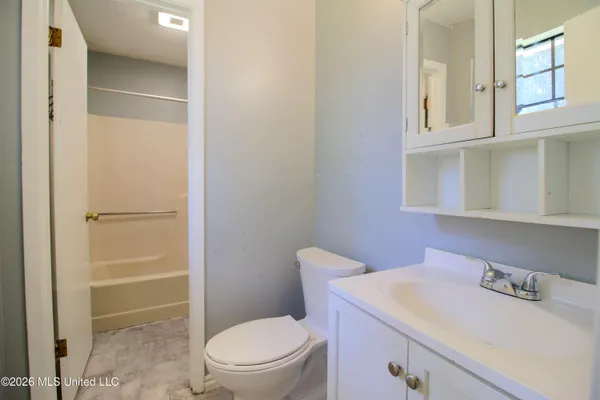 $189,900 | 12448 North Oaklawn Lane, Biloxi, MS 39532