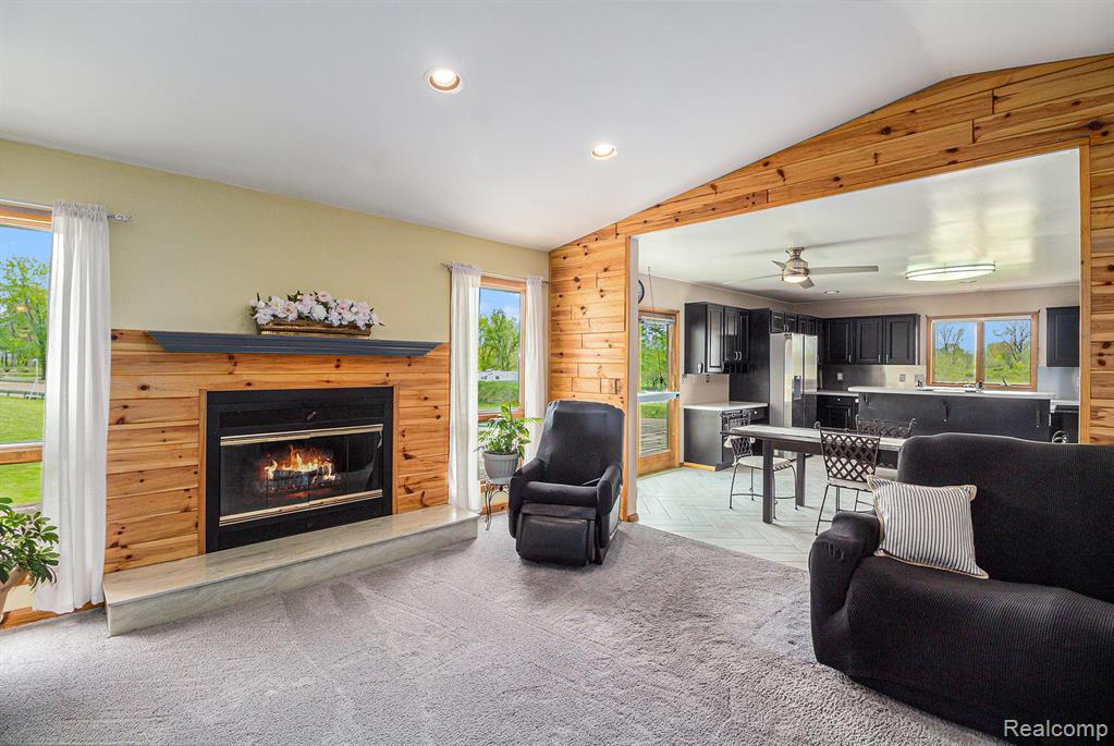 7031 Munsell Road Howell, MI 48843 - Photo 8 of 39
