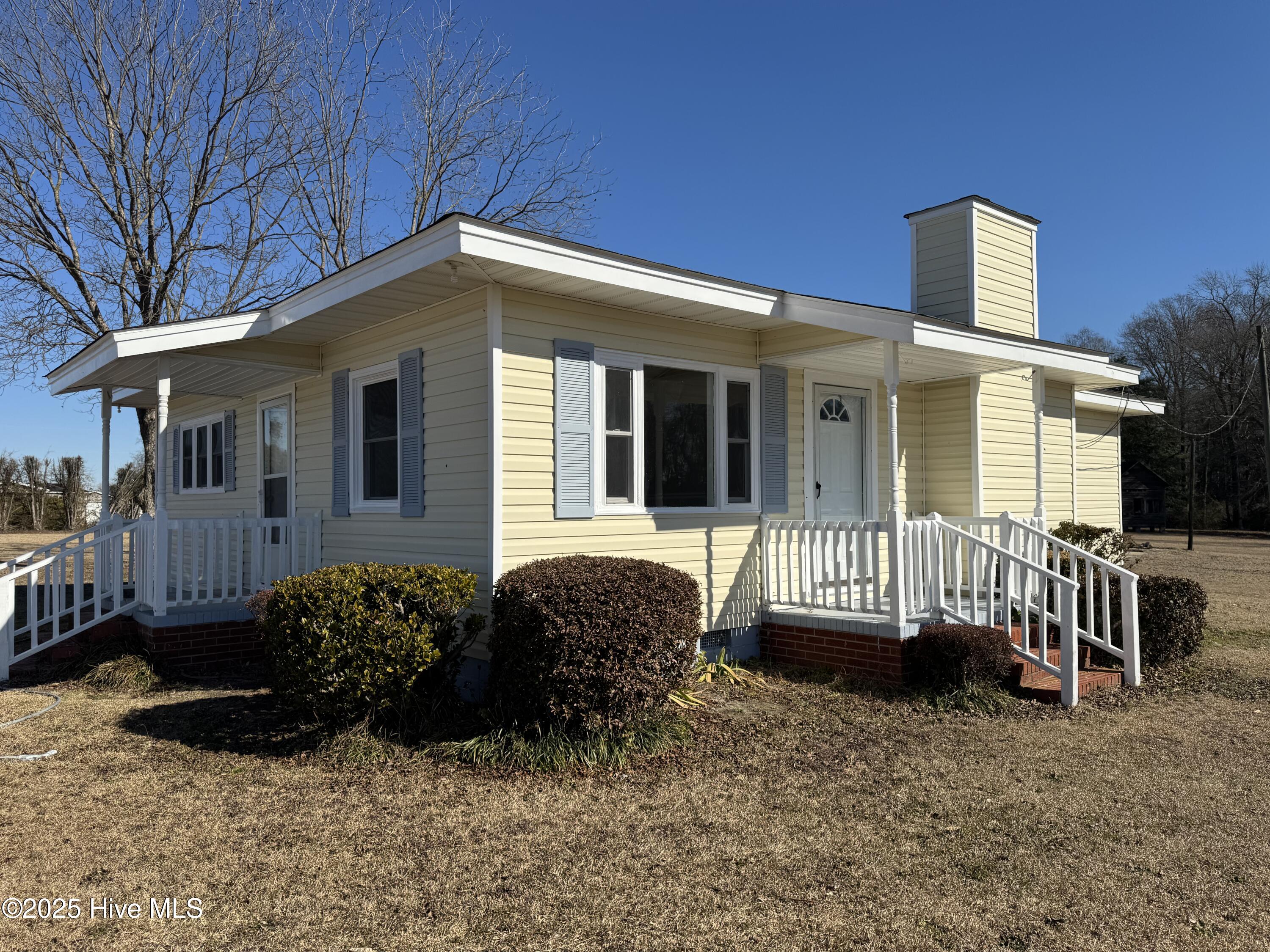 762 Slapout Road Mount Olive, NC 28365 - Photo 3 of 18 B1CC20BA-10FB-4F40-A7FE-E09096C59171