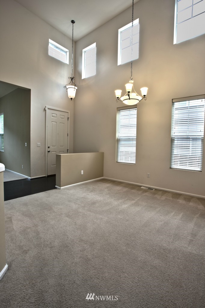 28107 Maple Ridge Way Southeast Maple Valley, WA 98038 - Photo 3 of 17